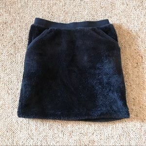 UNIQLO Faux Fur Navy Skirt S